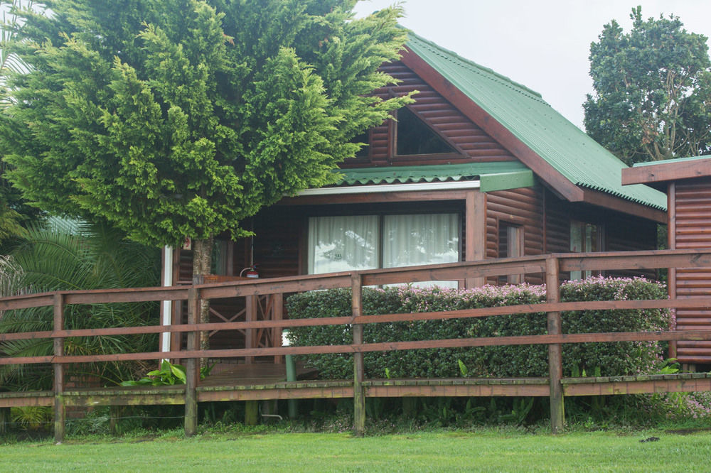 Beyond Urban Cottages Stormsrivier Exterior photo