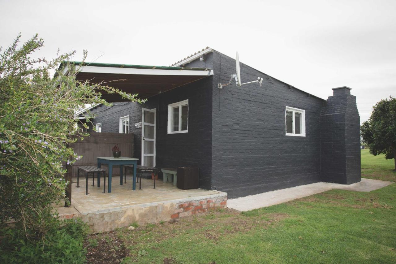 Beyond Urban Cottages Stormsrivier Exterior photo